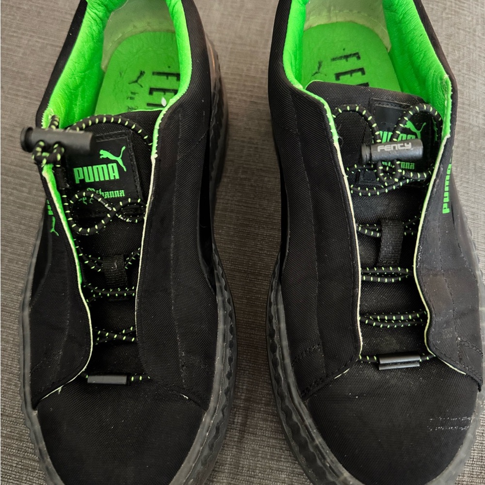 Puma Men's Black and Green Athletic Sneakers